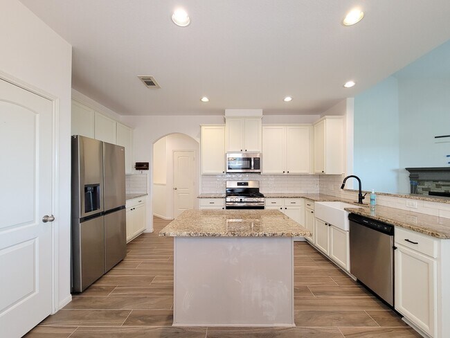 Building Photo - 6511 Canyon Mist Ln