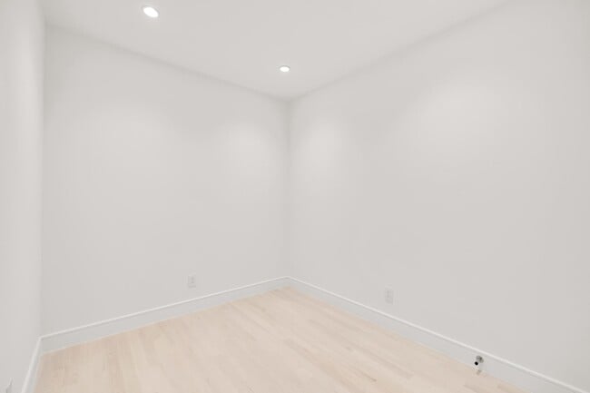 Building Photo - 1515 14th St NW