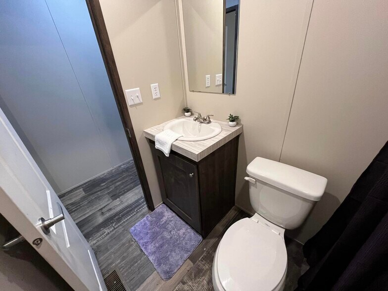 Building Photo - 126 Peggy St