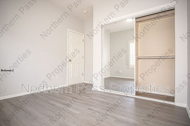 Building Photo - 5902 Redstone Mesa Ct
