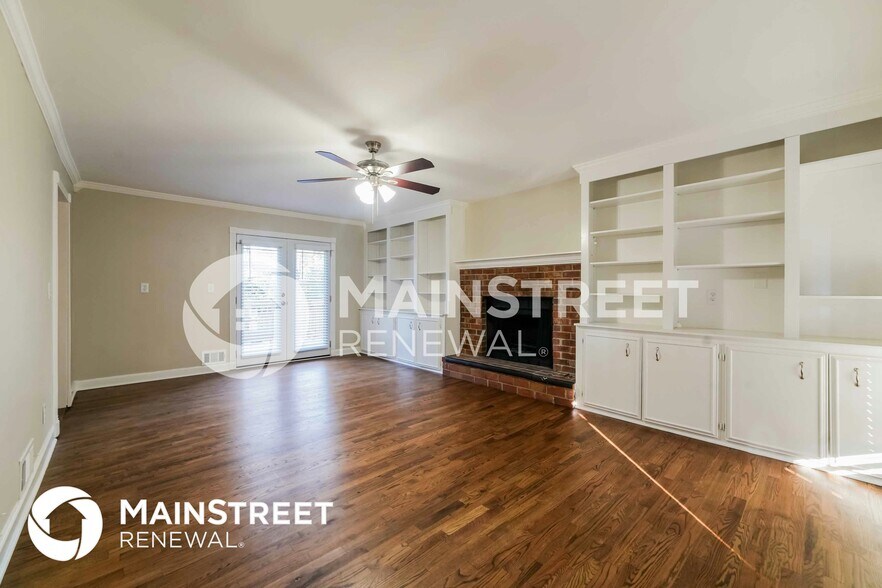 Building Photo - 2699 Douglas Ct