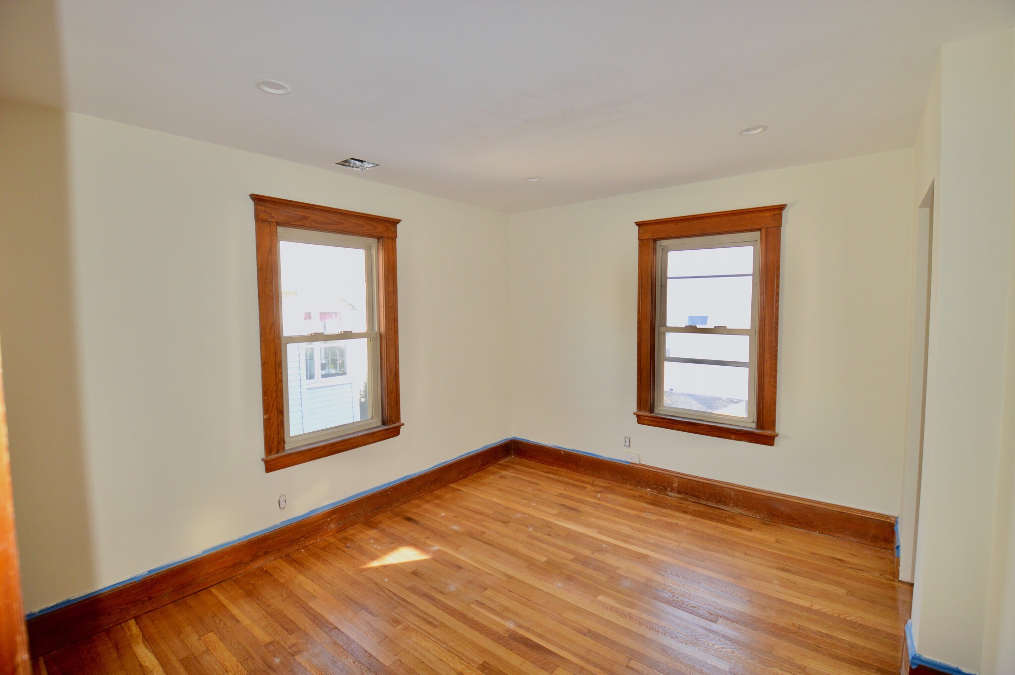Building Photo - 41 Gardena St