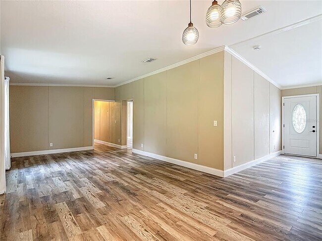 Building Photo - 7515 Rooks Dr