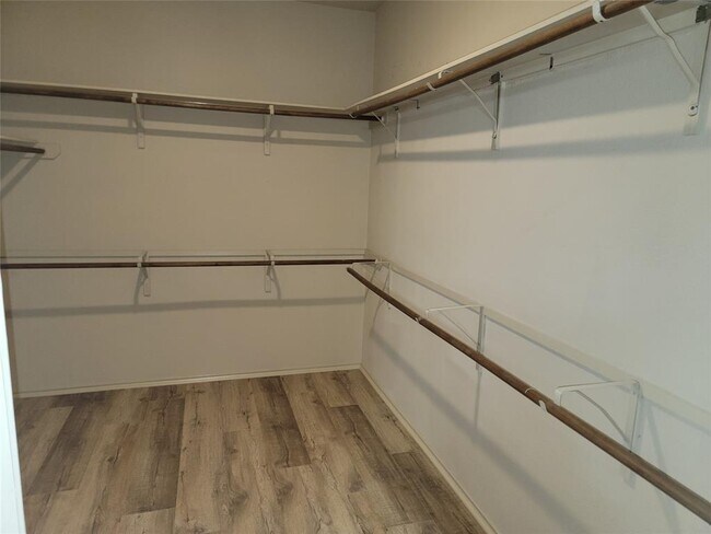 Building Photo - 20211 Louetta Reach Dr