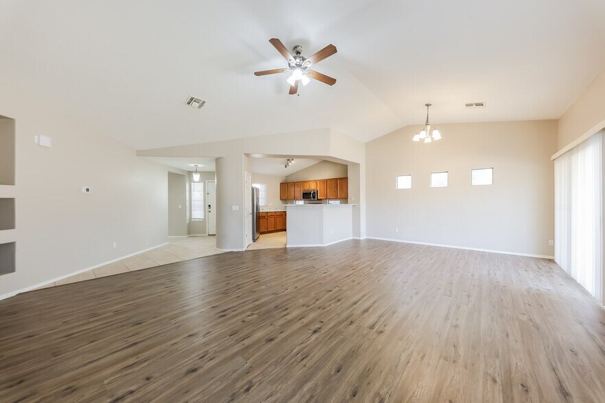 Building Photo - 2351 S 155th Ln