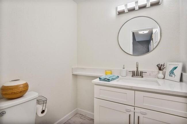 Building Photo - 2464 Lydia Way