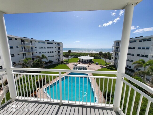 Building Photo - 4000 Ocean Beach Blvd