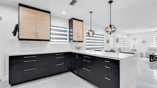 Building Photo - 6290 W 16th Ave