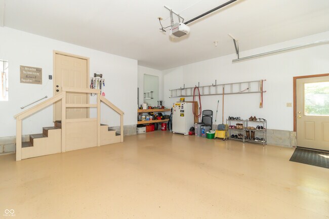 Building Photo - 8429 Catamaran Dr