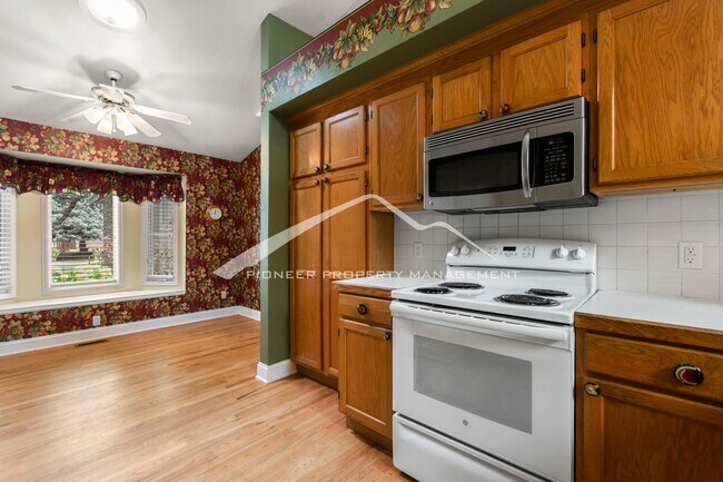 Building Photo - Townhome West Of Cherry Creek Reservoir With 2 Car Garage!