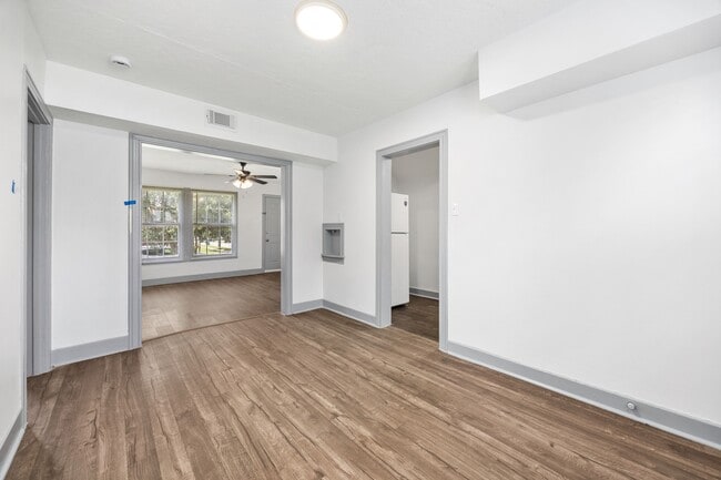 Building Photo - 1501 Godwin St