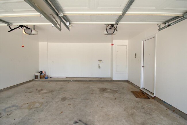 Building Photo - 115 Remington Dr