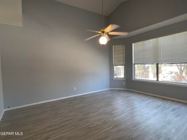 Building Photo - 3701 Trina Pl