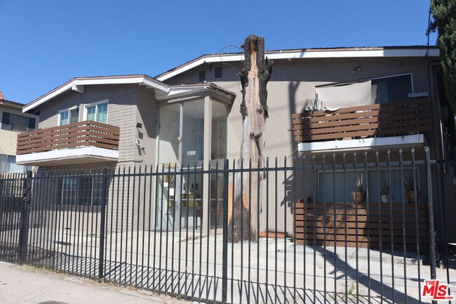Primary Photo - 6538 Sepulveda Blvd