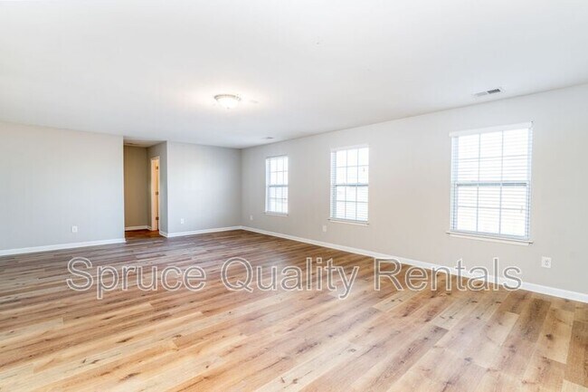 Building Photo - 164 Solstice Dr