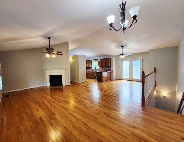 Building Photo - 39 Valleyview Cir