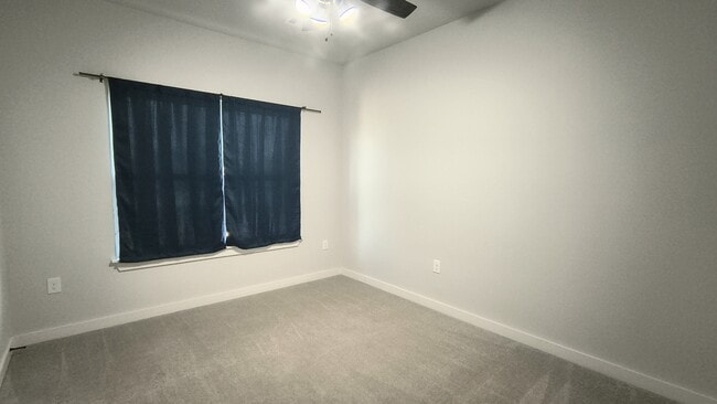 Building Photo - 1215 Sierra Ln