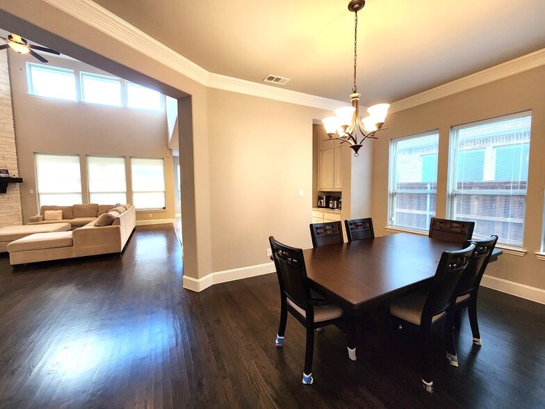 Formal dining - 7163 Split Rein Rd