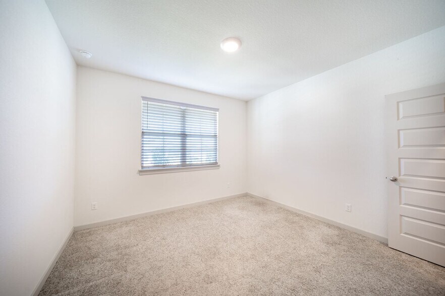 Building Photo - 119 Big Cypress Byu Rd