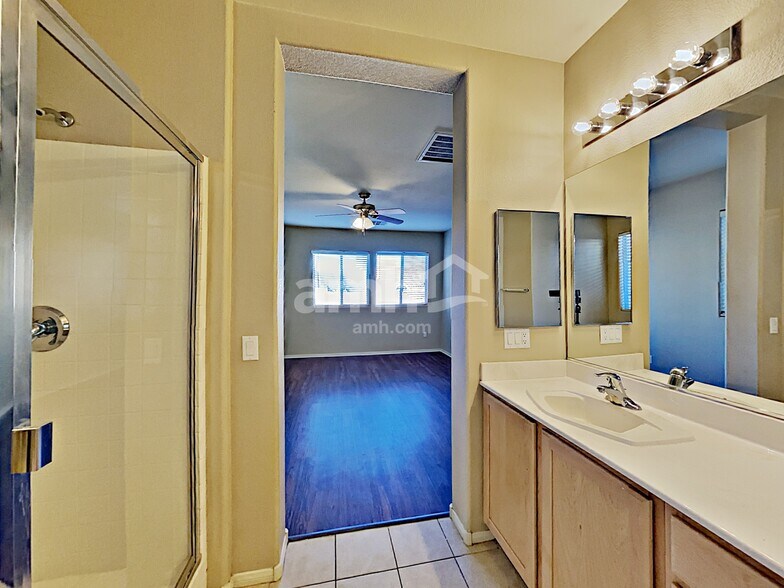 Building Photo - 212 Purple Passion Ave