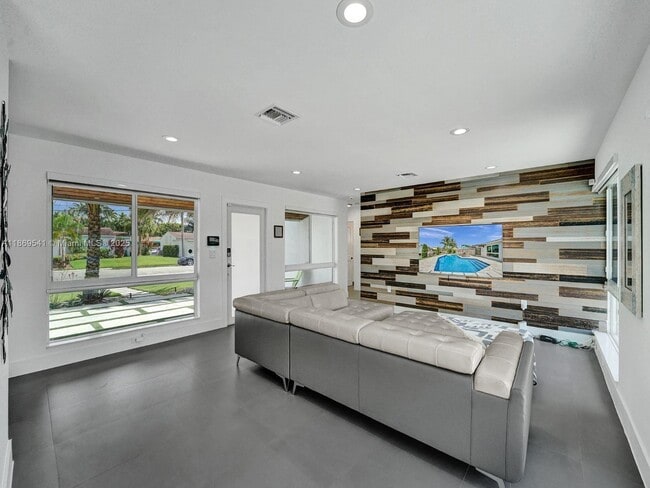 Building Photo - 1108 Tangelo Isle