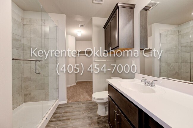 Building Photo - Modern Single Family Home in El Reno, OK!