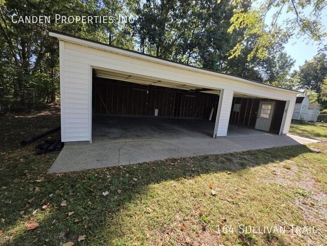 Building Photo - 164 Sullivan Trail