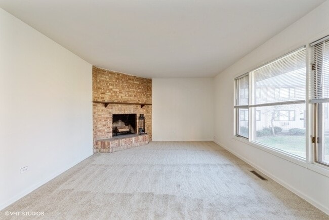 Building Photo - 776 Concord Ln