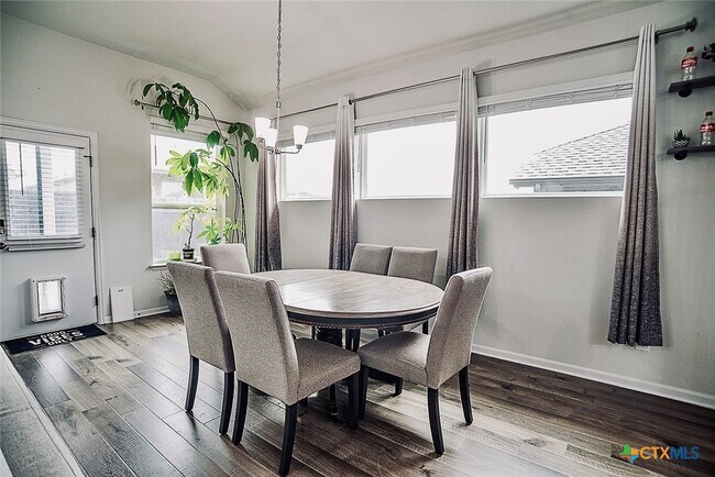 Building Photo - 688 Bridgestone Way