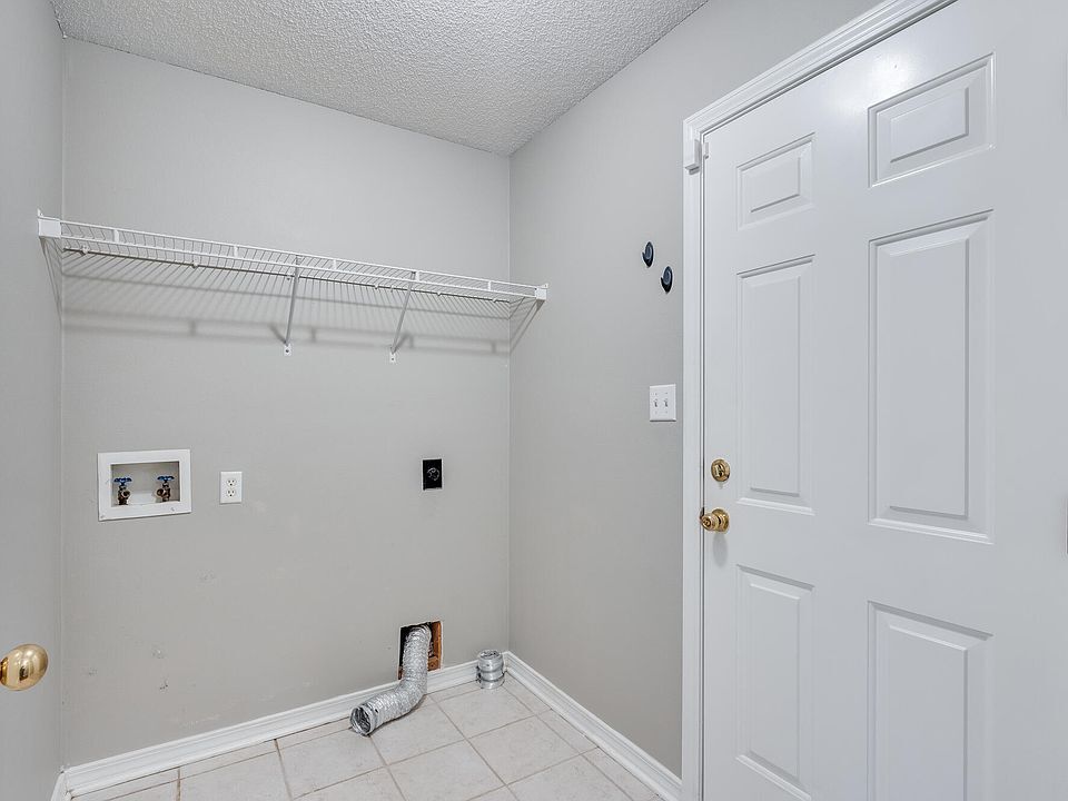 Building Photo - 746 Randall Roberts Rd