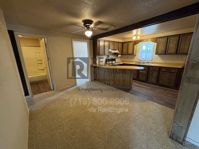 Building Photo - 2401 Overton Rd