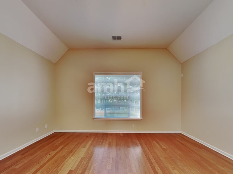 Building Photo - 9619 Morning Shadow Dr