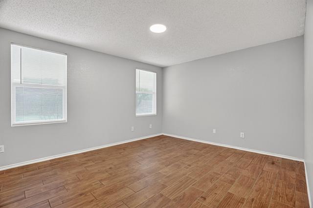 Building Photo - 1435 Queen Annes Dr