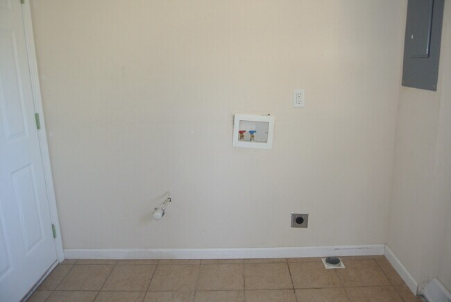 Building Photo - 109/111 21st St NW