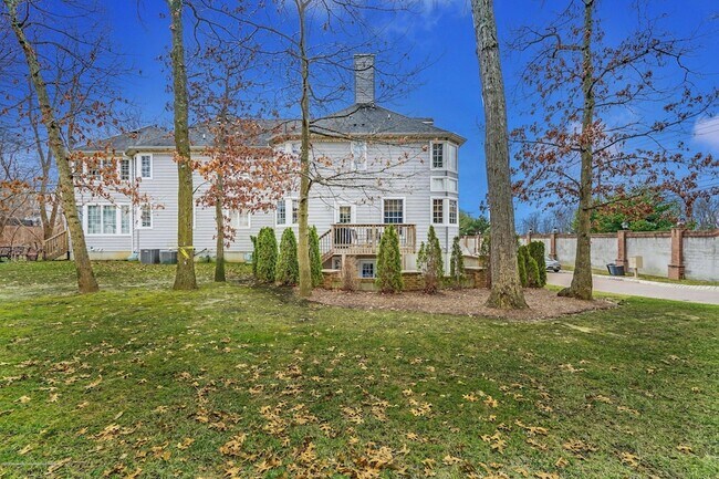 Building Photo - 18 Mariners Bend