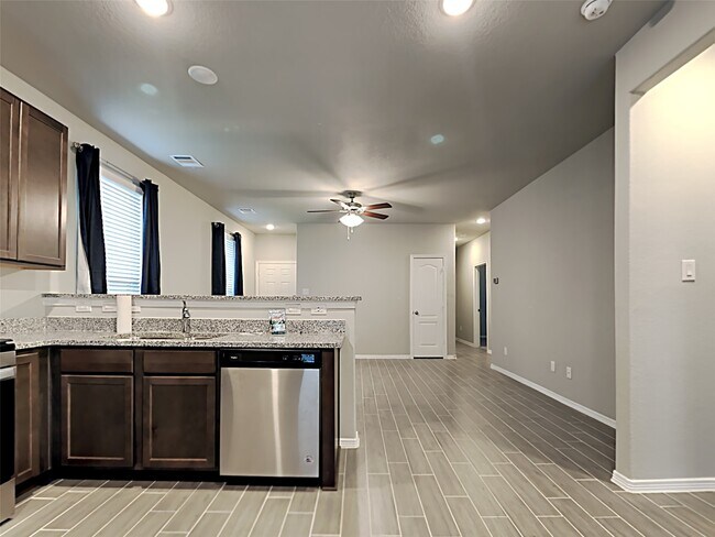 Building Photo - 25554 Northpark Spruce Dr