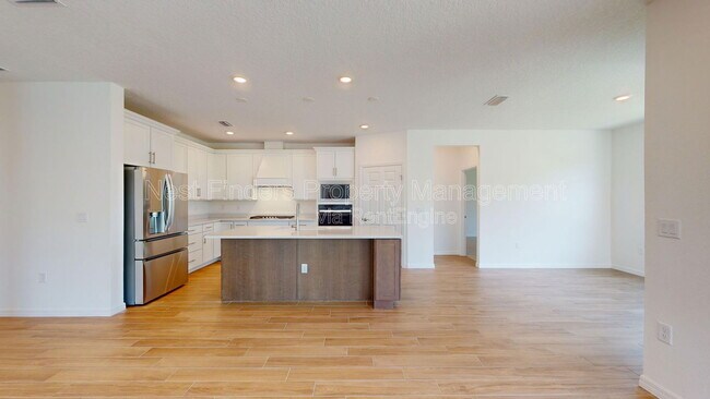 Building Photo - 149 Creek Pebble Dr