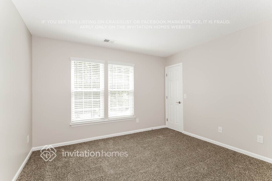 Building Photo - 13319 Damson Dr