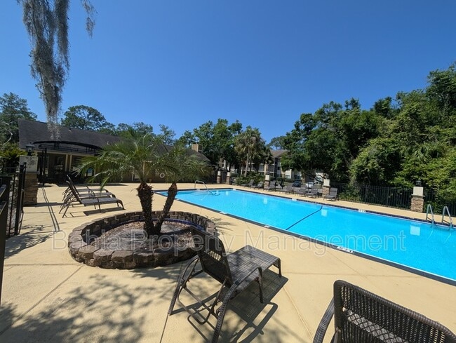 Building Photo - 13401 Arbor Pointe Cir