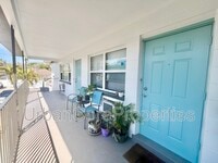 Building Photo - 115 7th Ave N