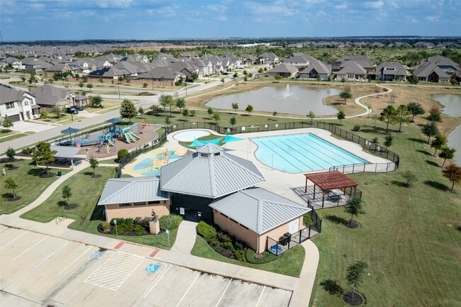 Building Photo - 24403 Blairburry Dr