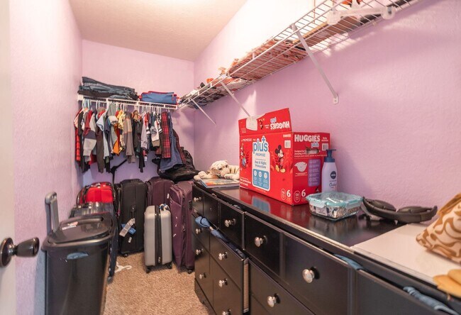 Building Photo - 4Bd/3.5Ba Home Available