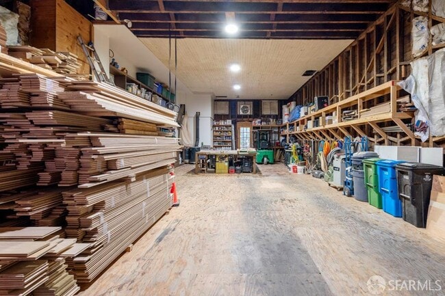Building Photo - 2530 3rd St