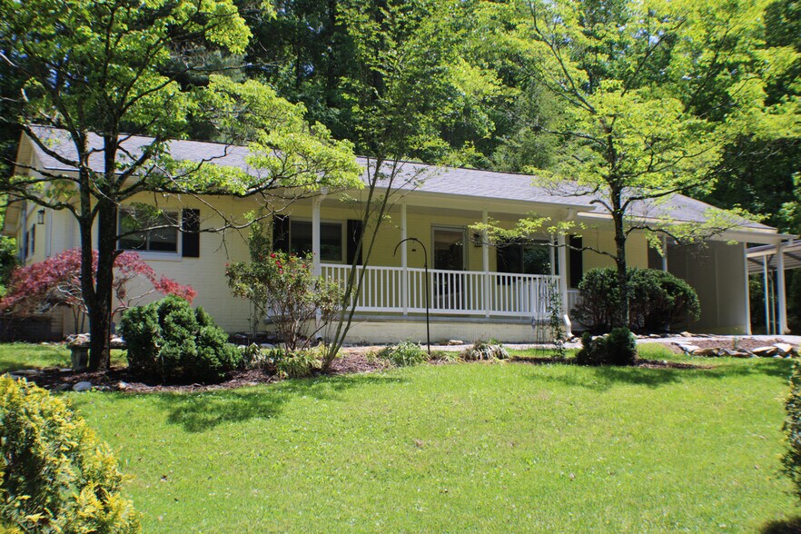 Building Photo - 107 Cori Dr