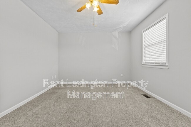 Building Photo - 1658 Foxhaven Dr