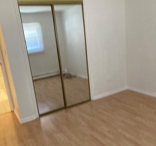 Building Photo - 10408 Major Ave