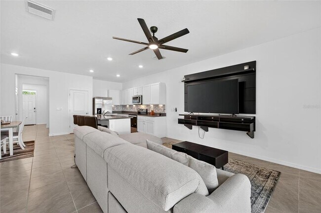 Building Photo - 3504 White Dandelion Ct