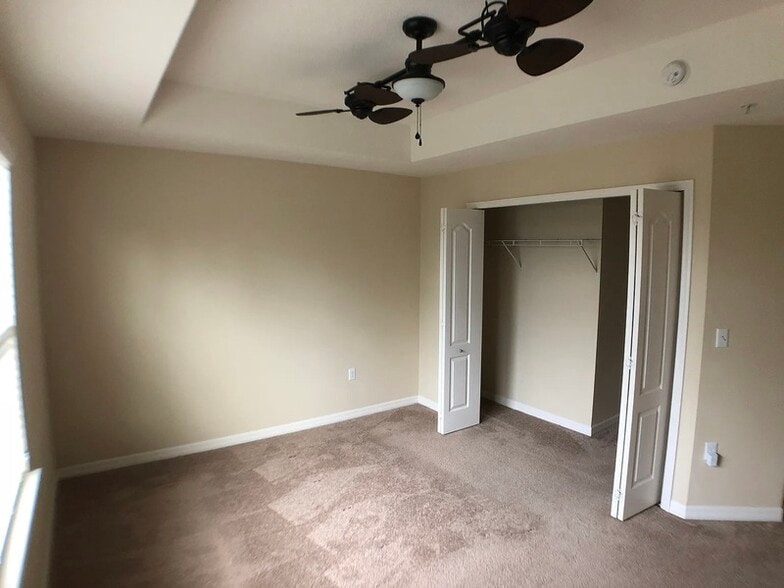 Building Photo - 1512 Scarlet Oak Loop