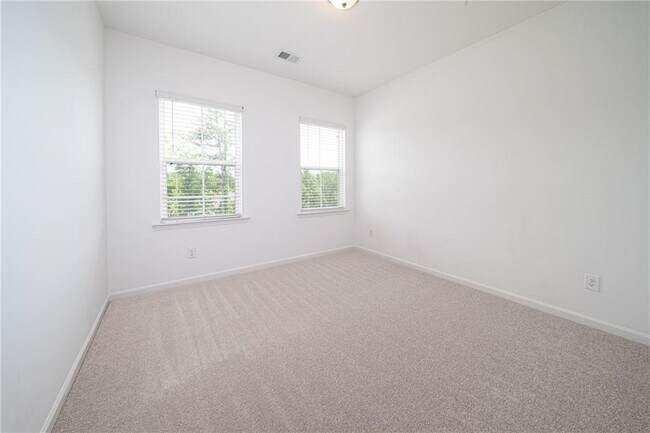 Building Photo - 307 Danville Ave
