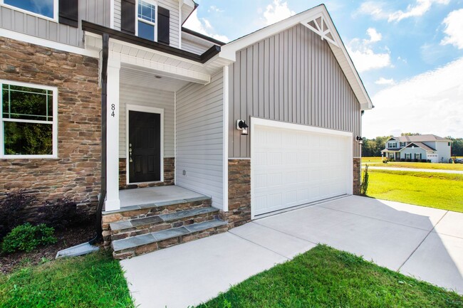 Building Photo - Brand New 4 Bedroom Smithfield Home Close ...